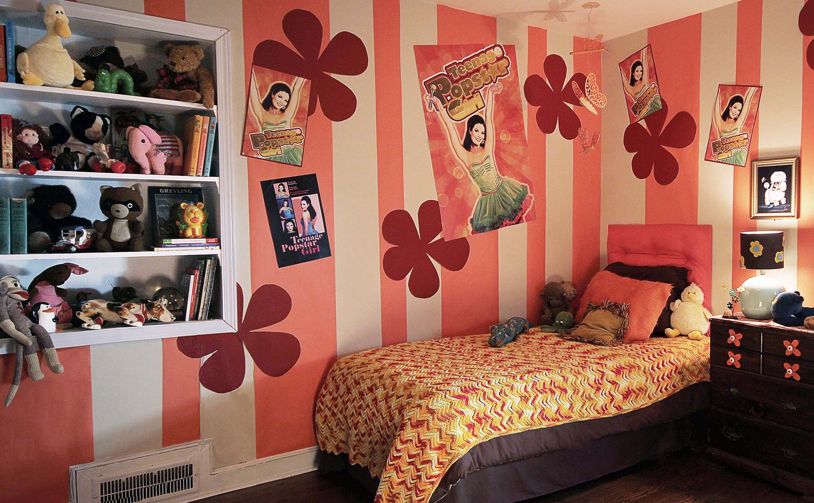 Teenager bedroom showing posters