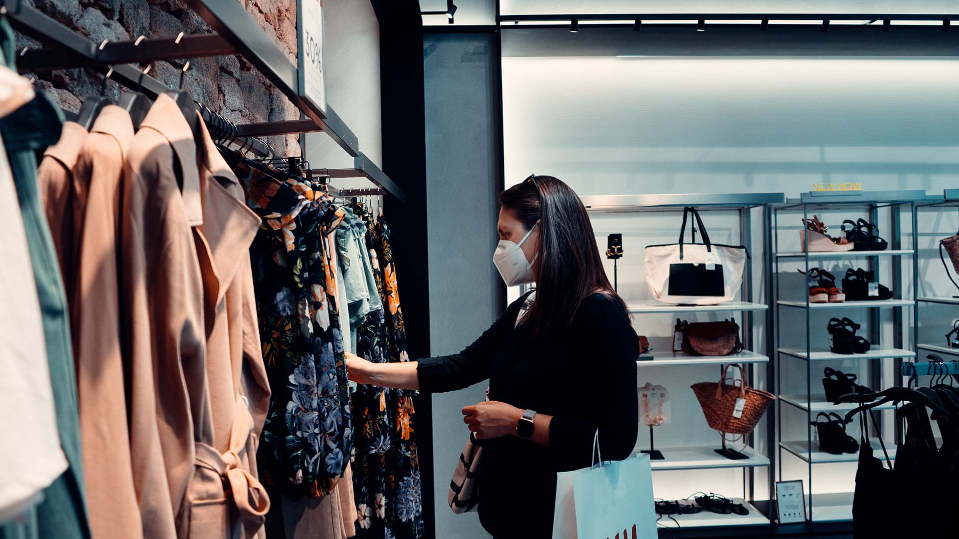 Female shopper wearing a face mask