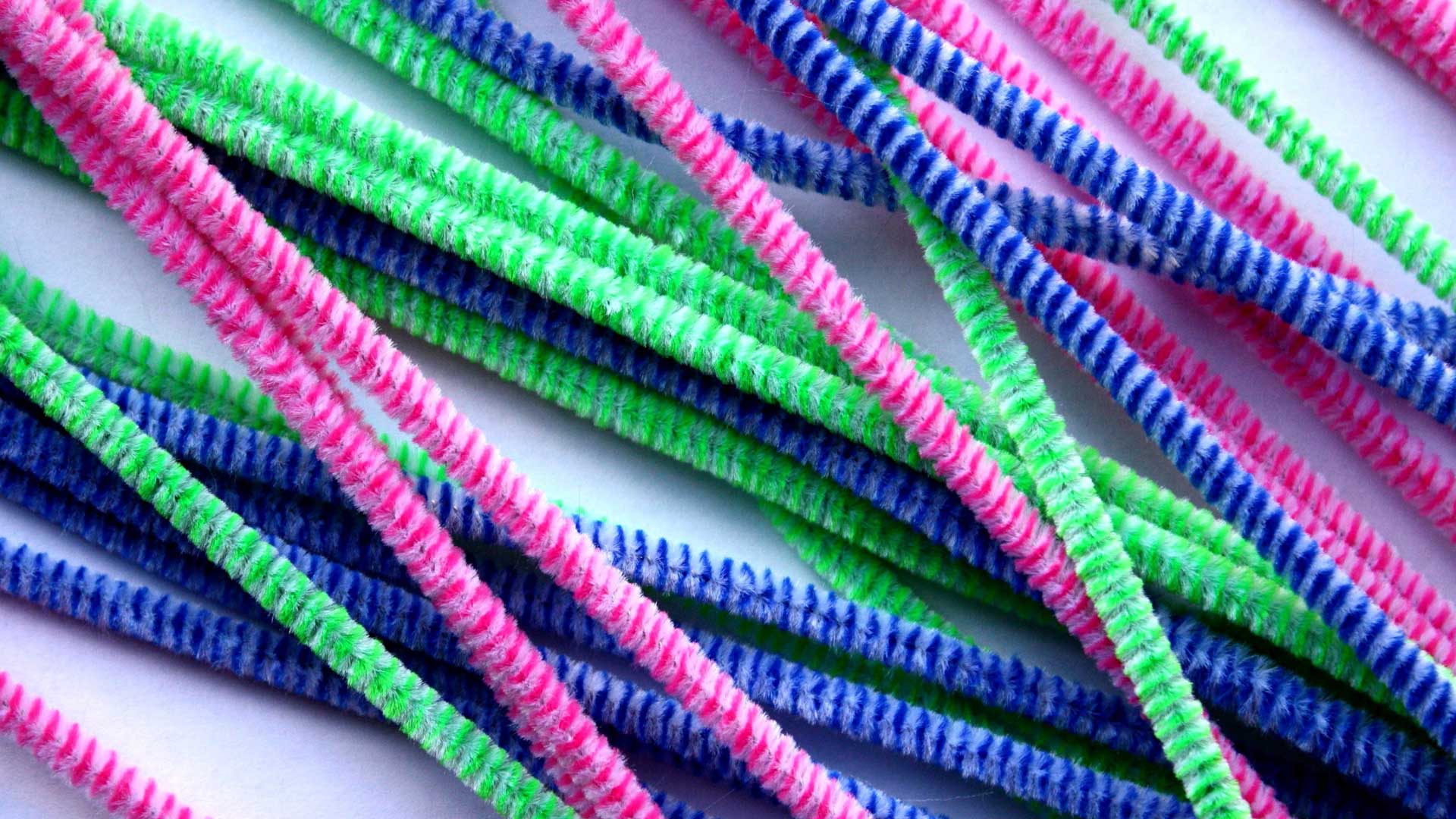 assorted coloured pipe cleaners